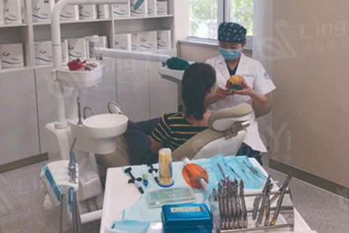 石家庄中诺口腔医院技术怎么样？正规医院提供牙齿种植及矫正便宜又好
