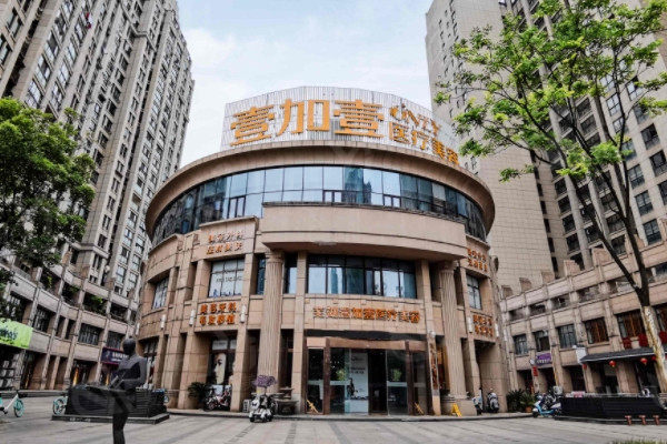 西安拉皮手术哪位医生做得好