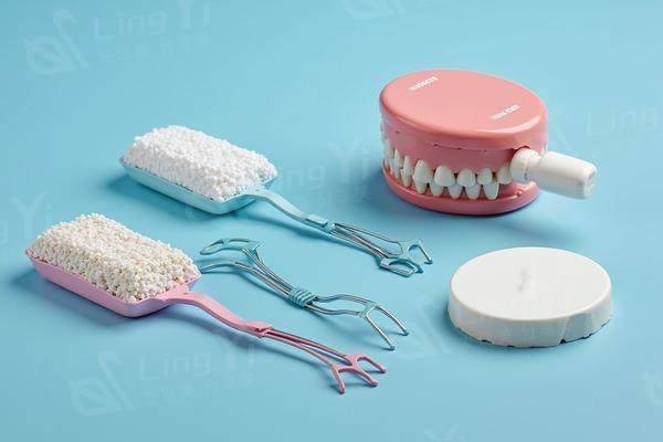 做舌侧矫正的过程会疼吗？了解真实体验，助你做好准备！