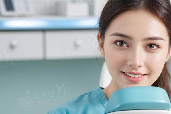 智齿反复疼痛困扰？拔牙与否看情况，正确处理摆脱智齿烦恼