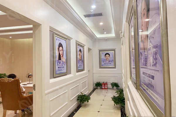 想知道三亚华美医疗美容医院收费标准？性价比高且吸脂、玻尿酸填充一点都不贵