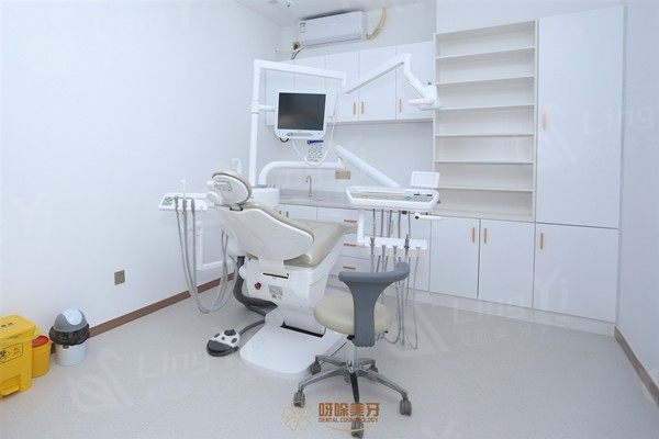 福建漳州呀哚口腔儿童口腔涂氟价格表2025：儿童涂氟100元起 - 预防龋齿！