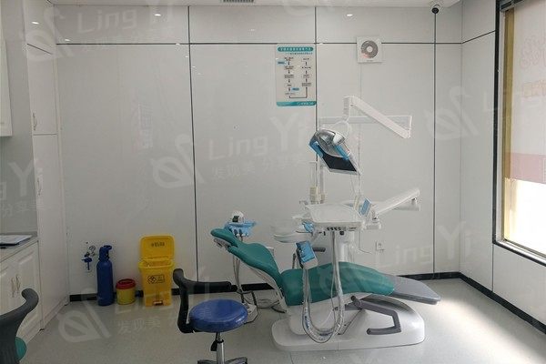 乐莎莎口腔牙齿矫正隐形牙套价格表2025：隐形牙套18000元起 