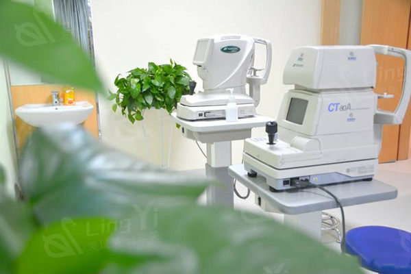 兰州普瑞眼视光医院靠谱吗？是正规医院，在验光配镜/眼底病治疗方面技术好，价格合理