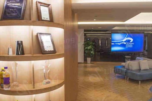 成都极光口腔医院收费标准：补牙、拔牙、镶牙、牙齿美白价格起，武侯区值得一看