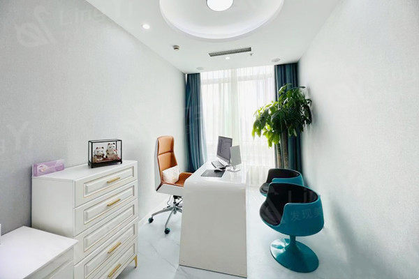 杭州星光丽格医疗美容门诊部价格表？双眼皮 / 隆鼻 / 玻尿酸填充收费合理