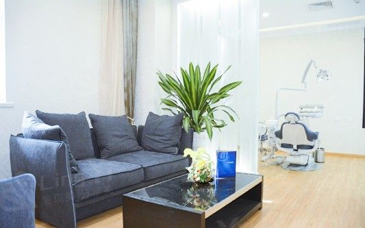 天津美奥口腔医院价格明细：正畸、种植牙、牙周治疗、牙冠项目费用，和平区可咨询